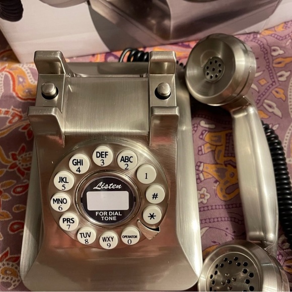 Retro 50’s stainless steel finish landline phone NWOT - Picture 4 of 10